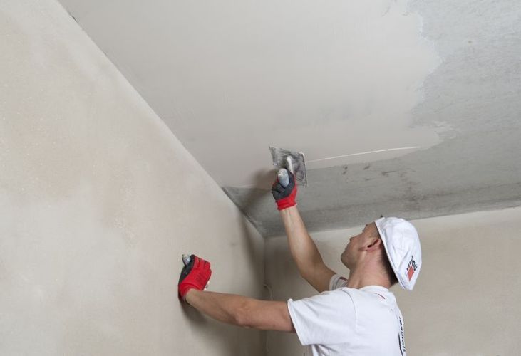 18_4_gladzenie_powierzchni_za_pomoca_gladzi_baumit_klimaglaette