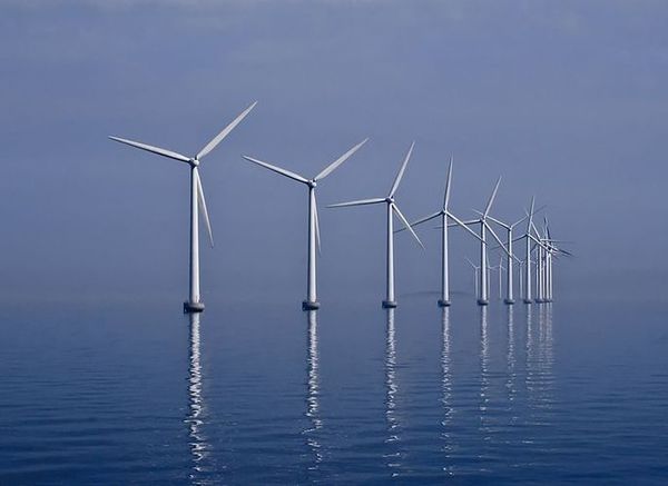 Elektrownia_wiatrowa_wikimedia