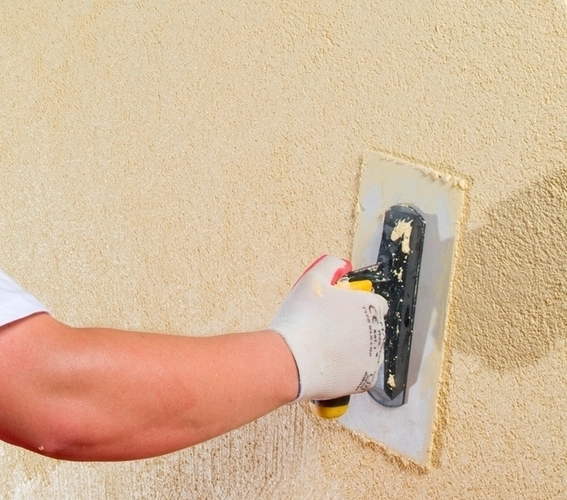 baumit_ociepanie_zacieranie_tynku_dekoracyjnego