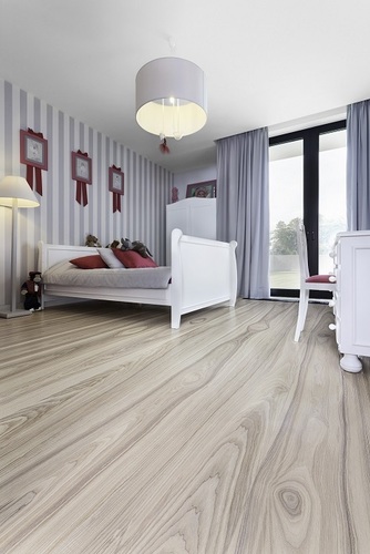 Podloga_wykonana_z_drewna__fot