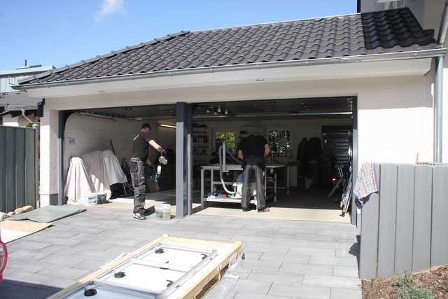 sopro_garaz_przeznaczony_na_warsztat_niezbedny_do_skladowania_oraz_obrobki_plyt_megaformatowych