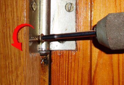 Wyciągacz musi kręcić się w kierunku przeciwnym do wskaz&oacute;wek zegara