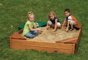 Dzieci w piaskownice