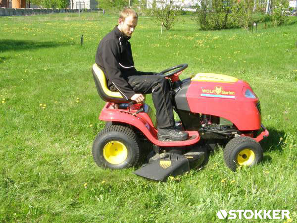 Kosiarka traktor Wolf Garten 107