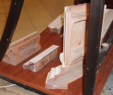 Elementy kaflowe są puste w środku Elementy kaflowe są puste w środku