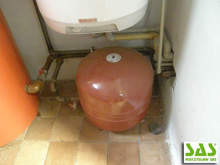 Naczynie przeponowe pomaga w regulowaniu ciśnienia