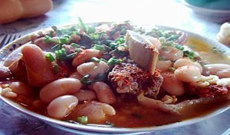 Zupa mięsna z fasolą