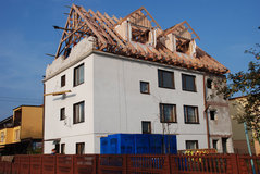 Konstrukcja wykonana z wiązar&oacute;w