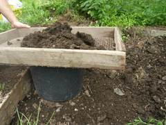 Przesiewanie kompostu