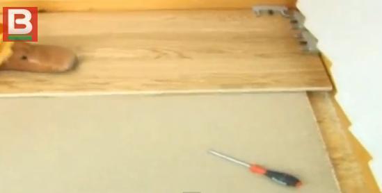 Montaż desek warstwowych na klej