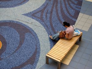 Wykładziny podłogowe są wykorzystywane we współczesnych mieszkaniach