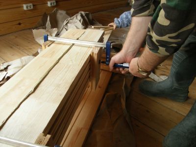 Ściskamy deski. Ściskamy deski.