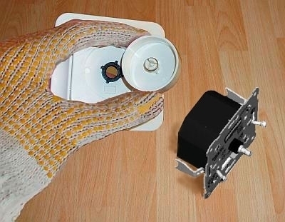 Panel z mechanizmem, pokrywka, pokrętło