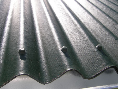 Gwoździe do bitumicznych płyt falowanych