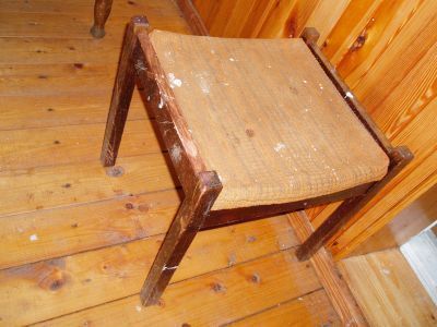 Jak własnoręcznie odrestaurować stare krzesło