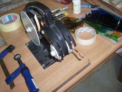 Folia miedziana wykorzystywana w metodzie tiffany