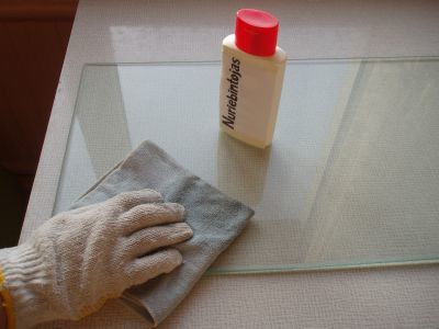 Odtłuszczenie szkła